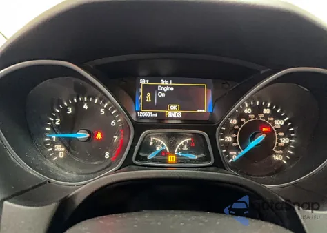 2016 Ford Focus Se z USA, uszkodzony, nr VIN 1FADP3KE0GL371522